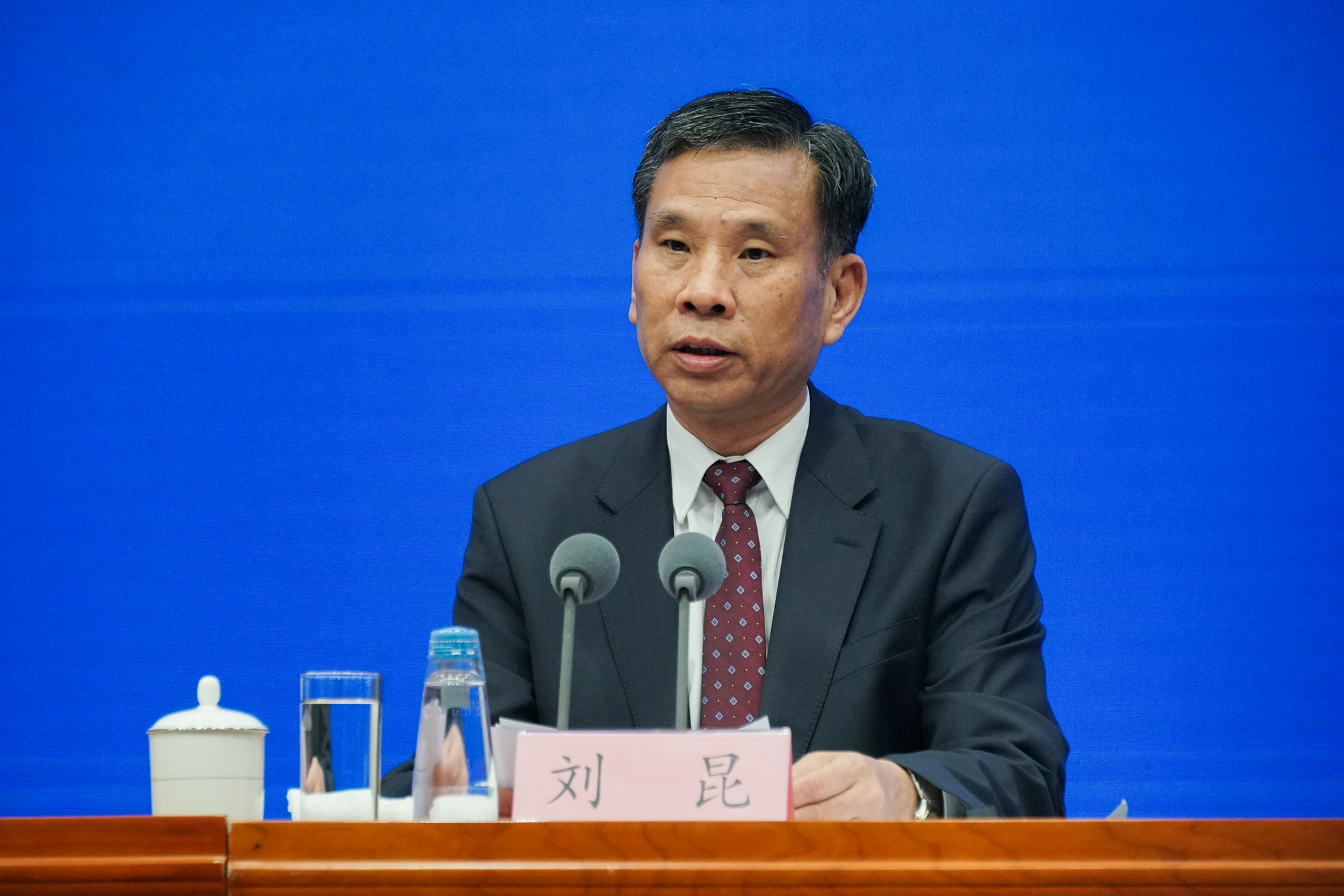 浙江互聯(lián)網(wǎng)公司新聞部長(浙江互聯(lián)集團股份有限公司)