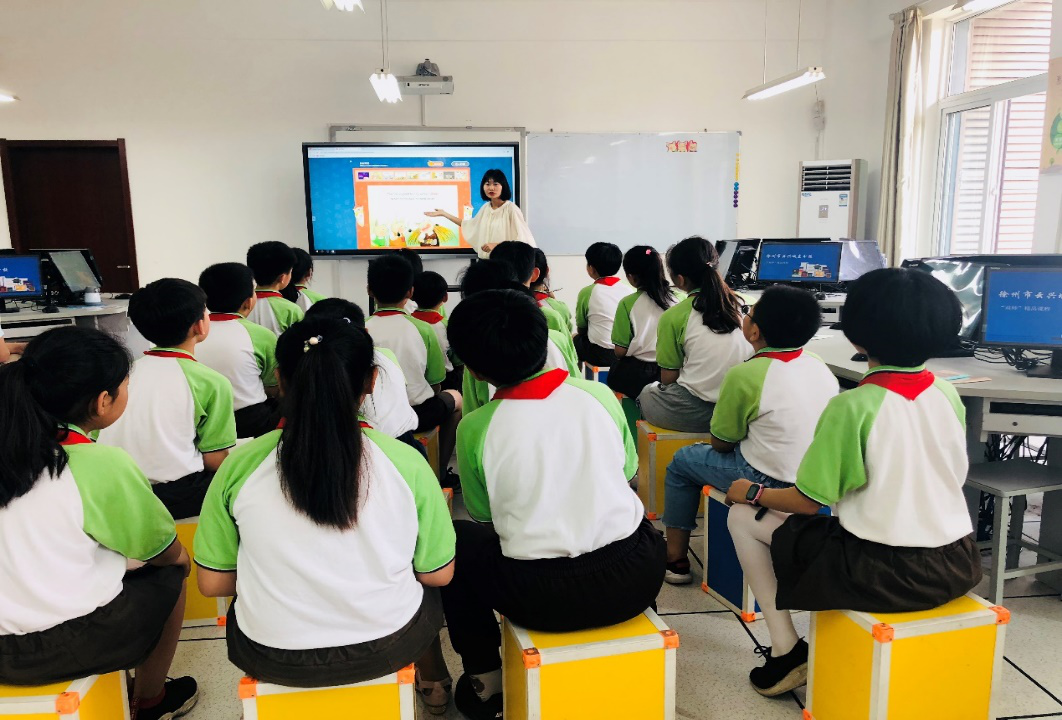 互聯(lián)網(wǎng)外教課堂新聞稿(互聯(lián)網(wǎng)外教課堂新聞稿怎么寫)