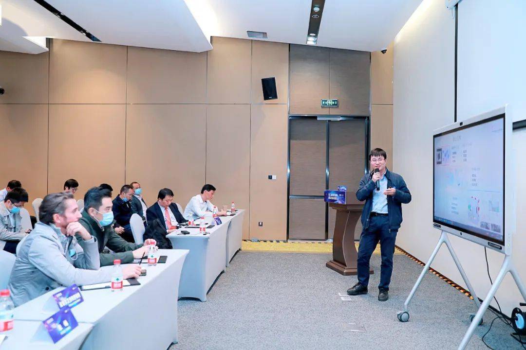 關于大廠是互聯(lián)網(wǎng)行業(yè)的風向標的信息